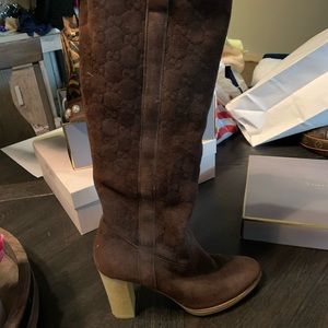 Gucci brown suede boots